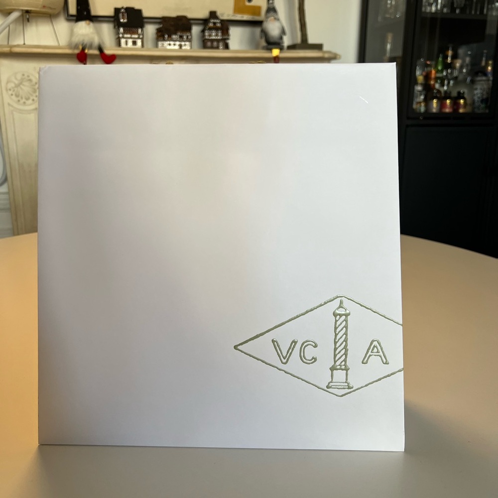 Authentic Van Cleefs And Arpels Empty Shopping Bag - image 1